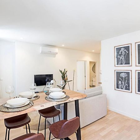 Brand New 1Bd Apart. W/Ac By Lovelystay Porto Bagian luar foto