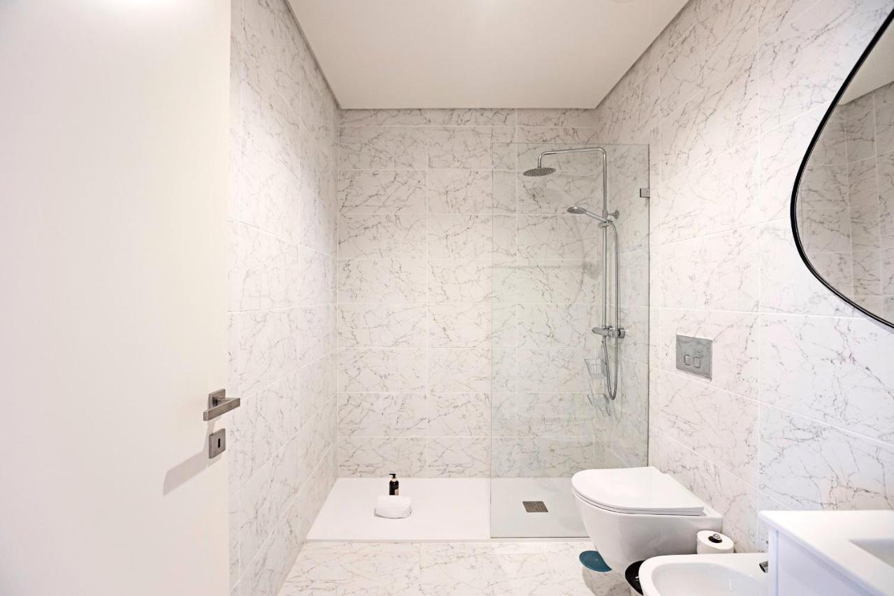Brand New 1Bd Apart. W/Ac By Lovelystay Porto Bagian luar foto